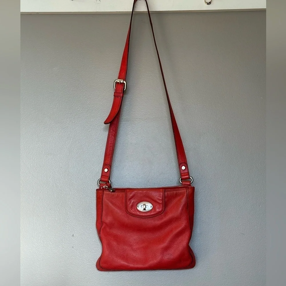 Vintage Fossil Marlow Red Leather Crossbody Bag Turnlock Purse GUC